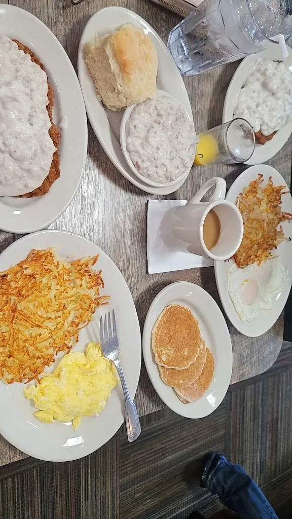 Nicole Vee_Ram's Family Restaurant_Hudson, FL_review