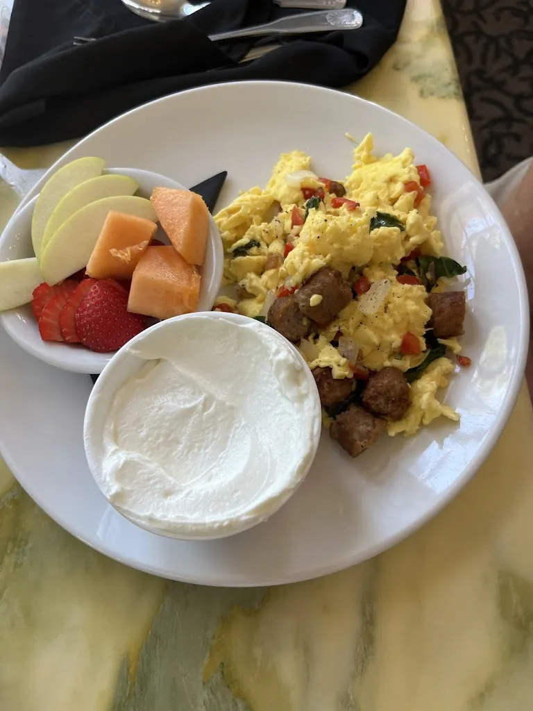 Roland Corrales_Sasha's On The Park_New Port Richey, FL_review