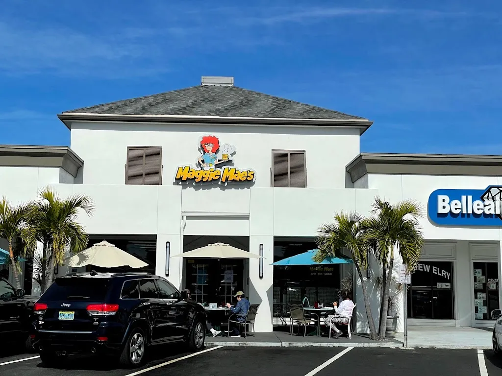 Maggie Mae's on the Bluffs restaurant in Belleair Bluffs, FL