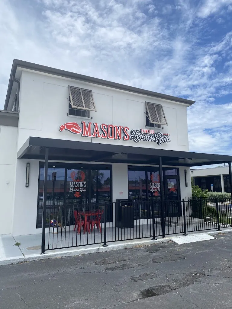 Mason's Famous Lobster Rolls restaurant in Belleair Bluffs, FL
