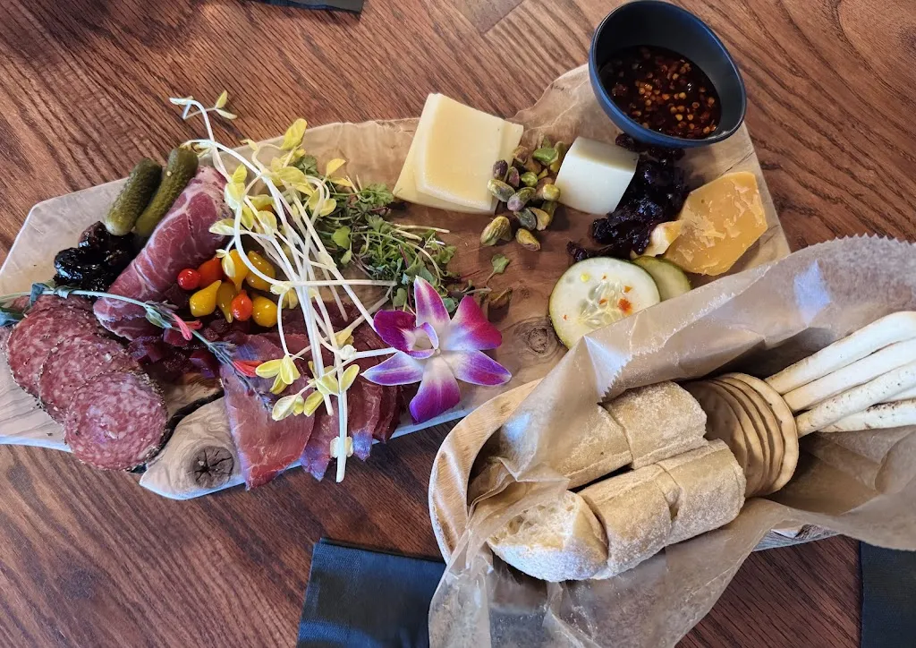 bin + board WINE / CHEESE/ PROVISIONS_Brandon, FL_slider_image_3