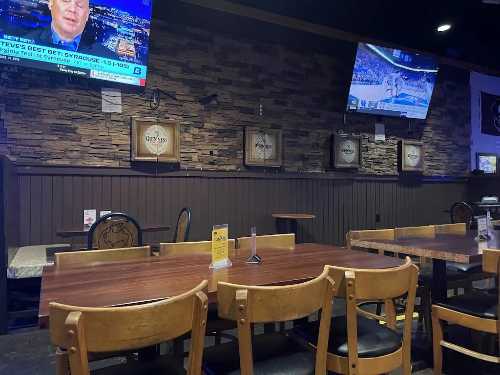John Raises_The Talking Pint Bar & Bistro_Riverview, FL_review