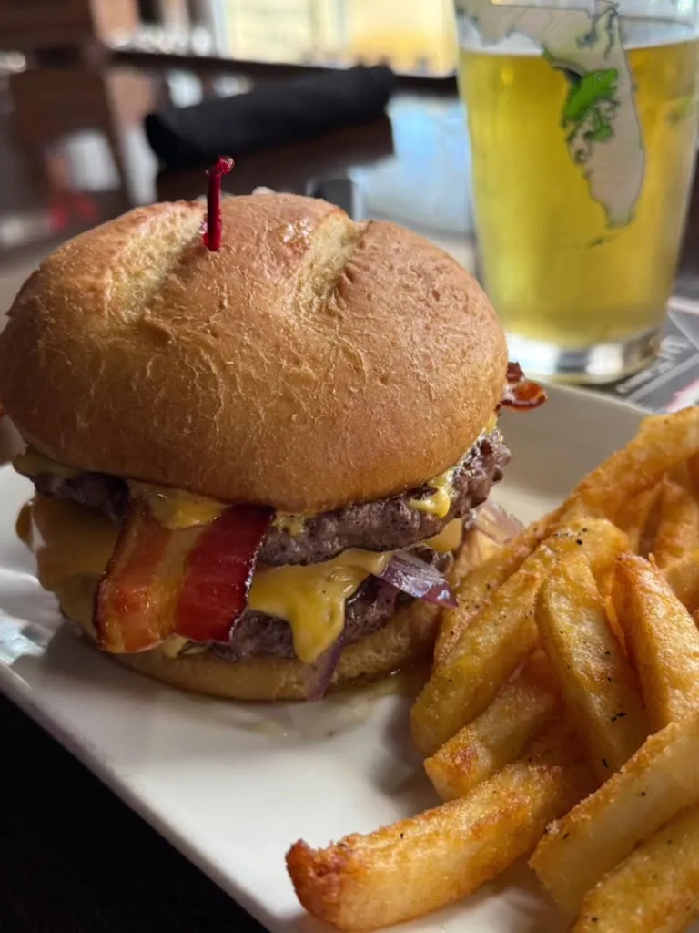 The Talking Pint Bar & Bistro_Riverview, FL_slider_image_2
