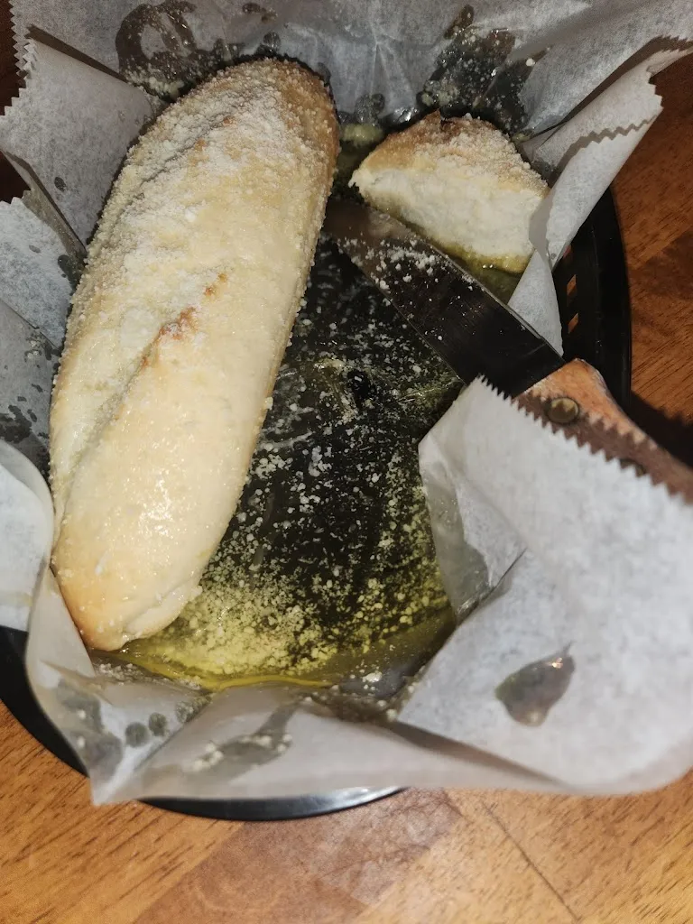 Adela Unaldilar_GINO's Restaurant & Bar_Greater Carrollwood, FL_review