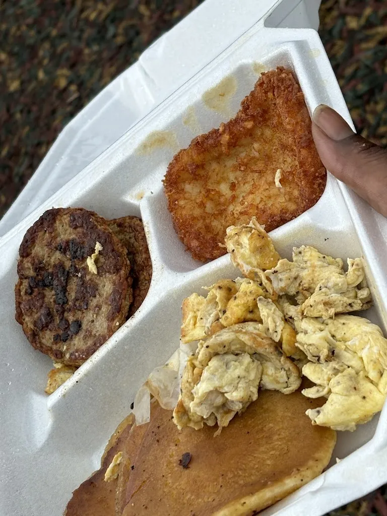 Beautiful Blkk_Honey J's Snack Shop_St. Louis, MO_review