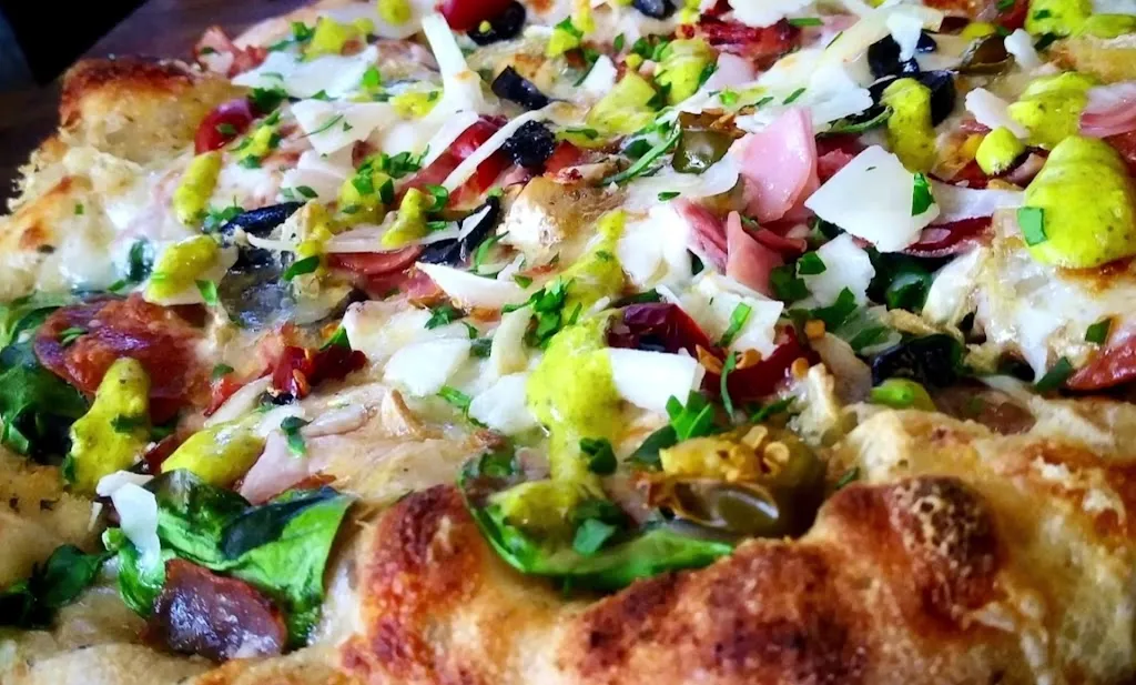 Essential Pizza_Land O' Lakes, FL_slider_image_2