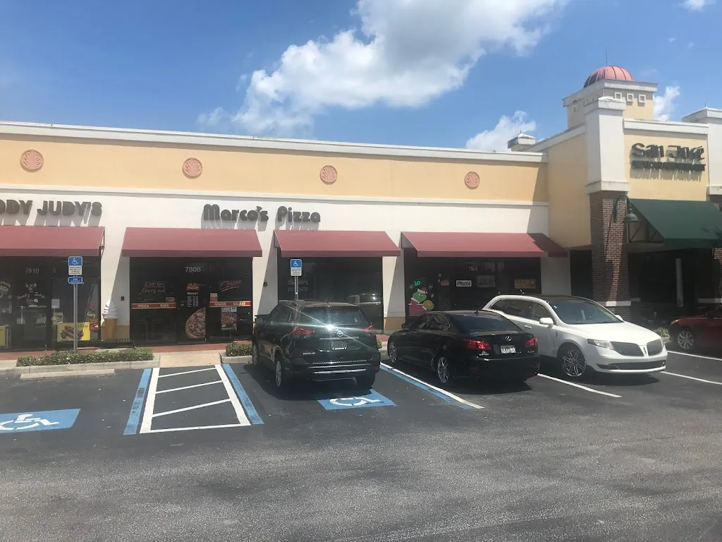 Marcos Pizza restaurant in Land O' Lakes, FL