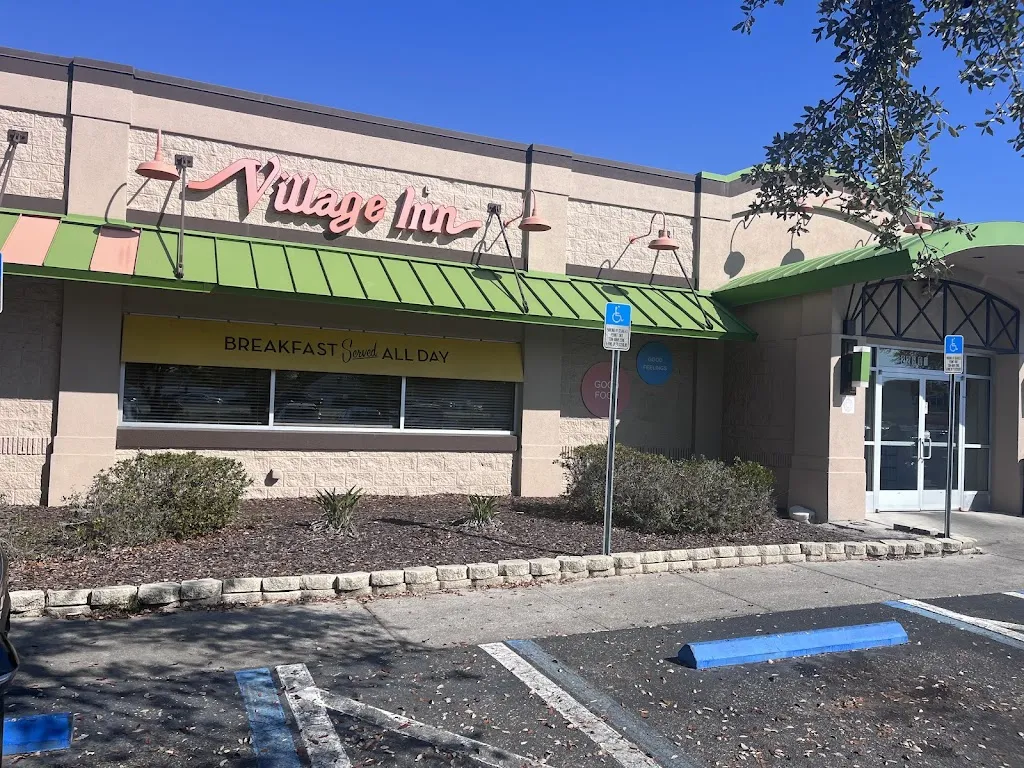 Village Inn restaurant in Land O' Lakes, FL
