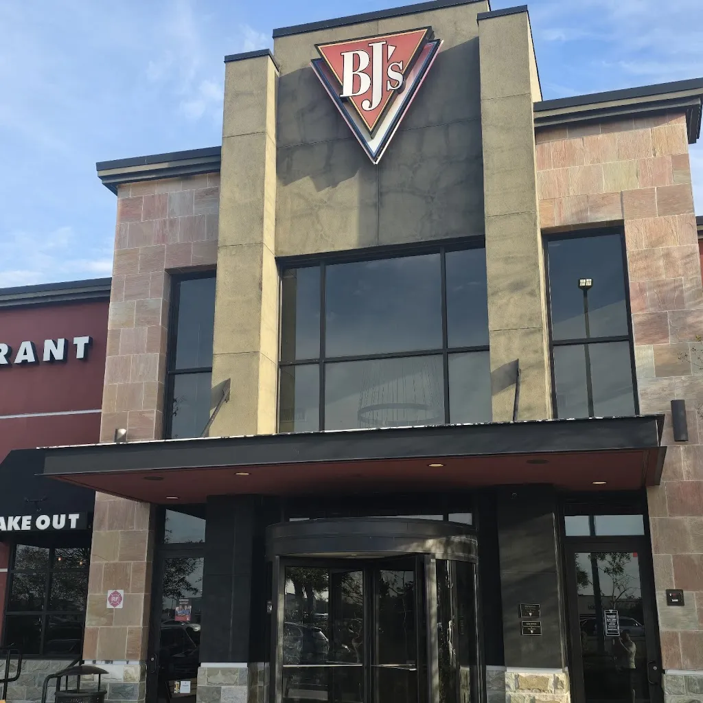 BJ's Restaurant & Brewhouse restaurant in Lutz, FL