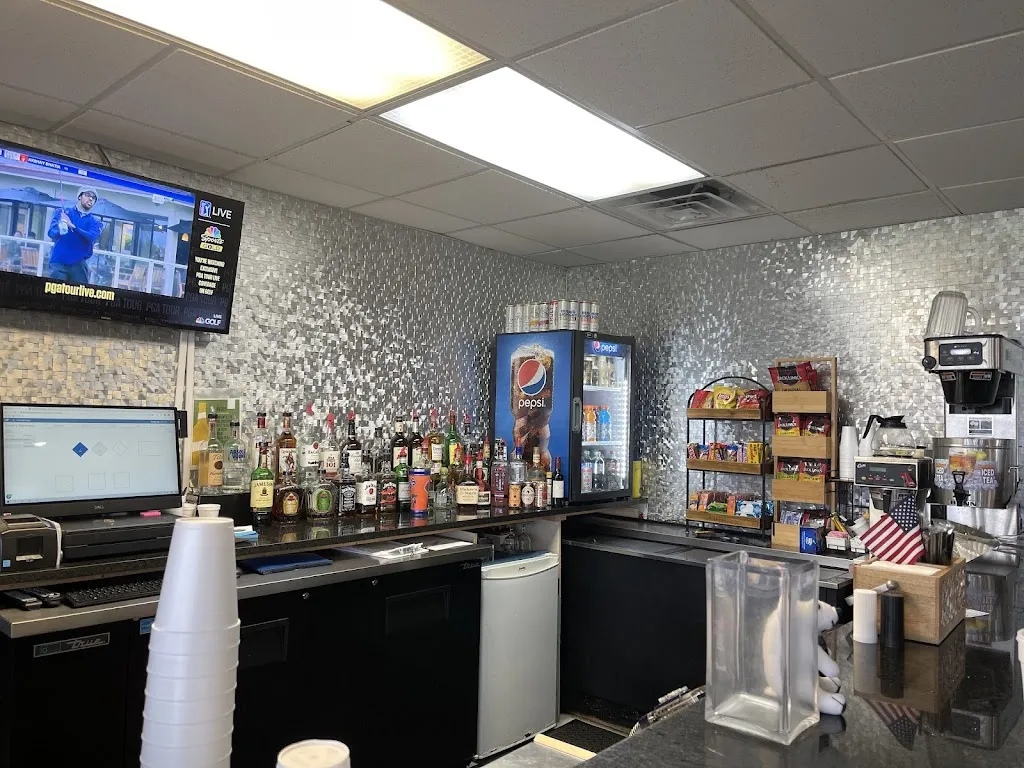 Grill on the Hill restaurant in Dover, FL