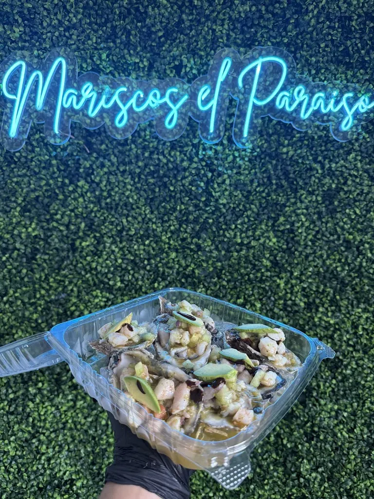 Mariscos El Paraiso restaurant in Dover, FL