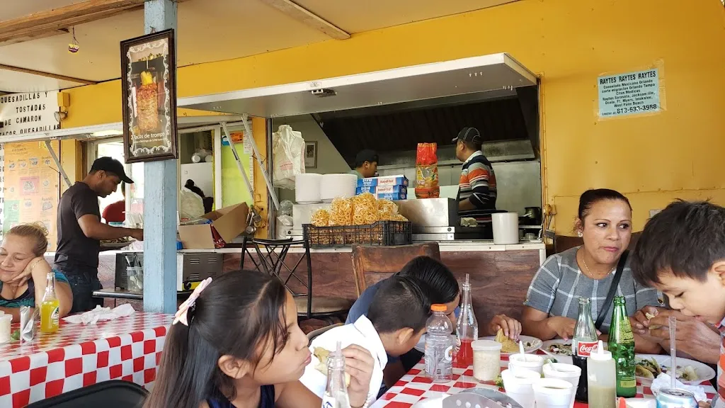 Taqueria El Solesito restaurant in Dover, FL