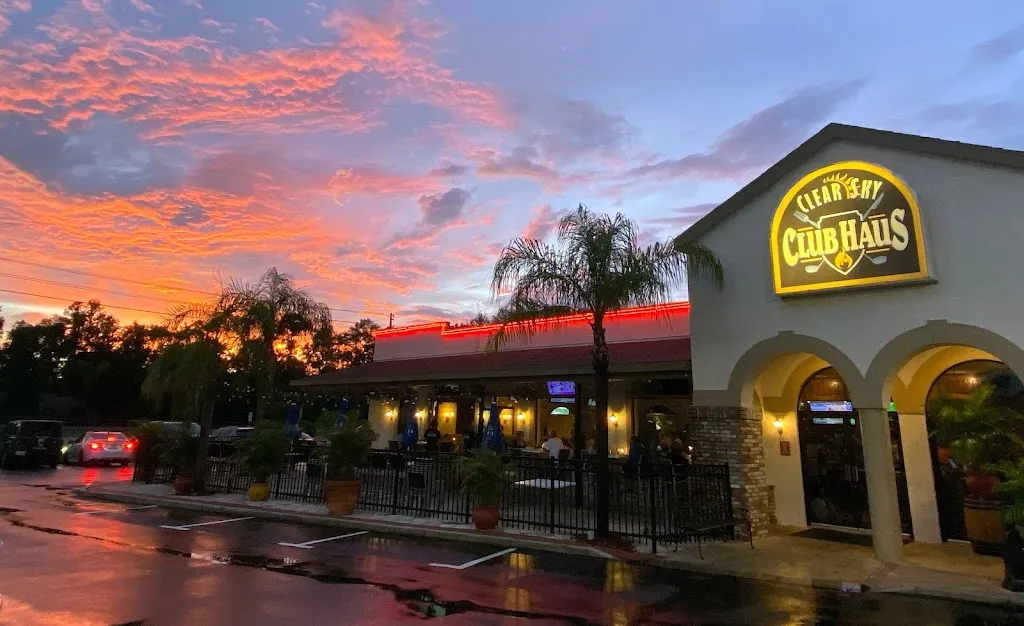 Clear Sky Club Haus ristorante a Palm Harbor, FL