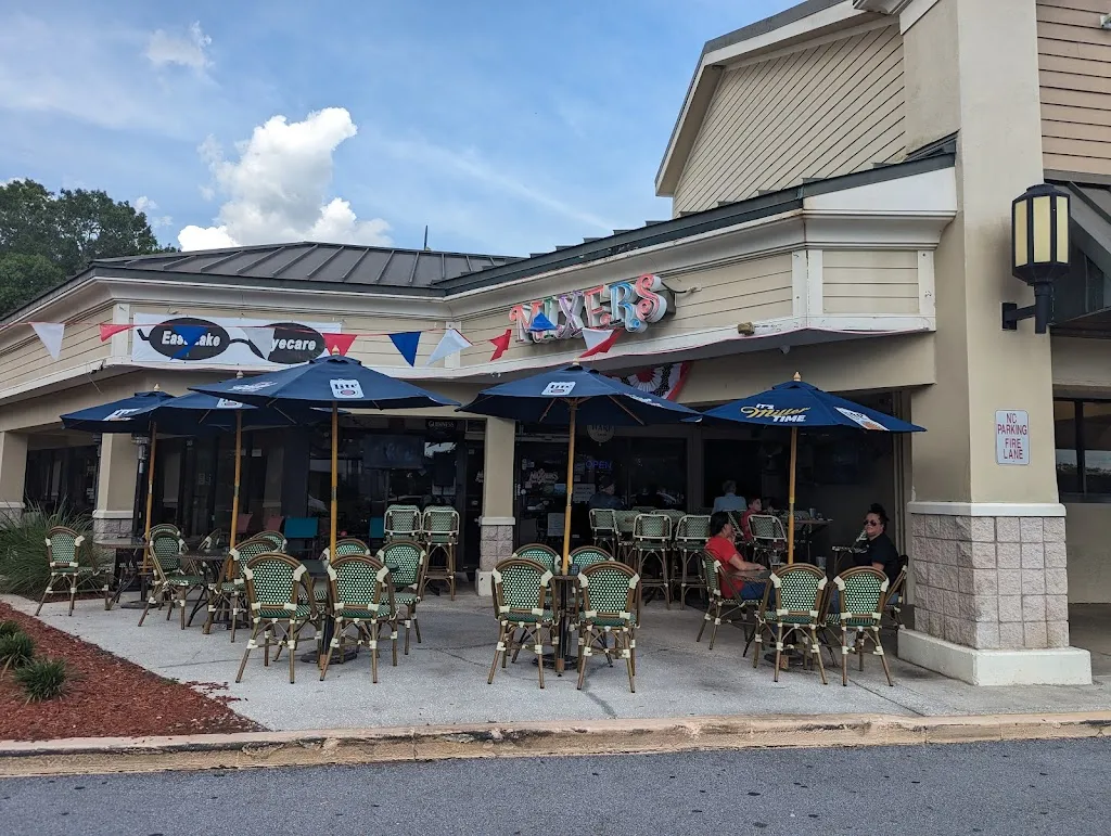 Mixers Bar & Grill ristorante a Palm Harbor, FL