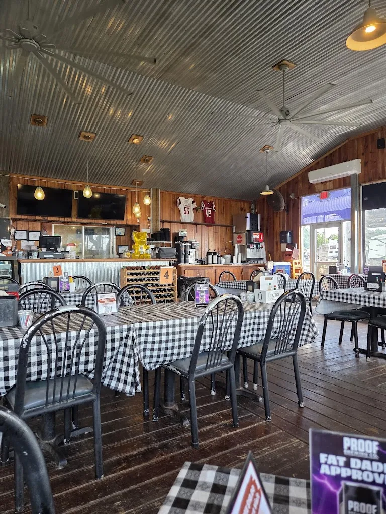 Fatdaddy's Smokehouse and Grill restaurant à Eastpoint, FL