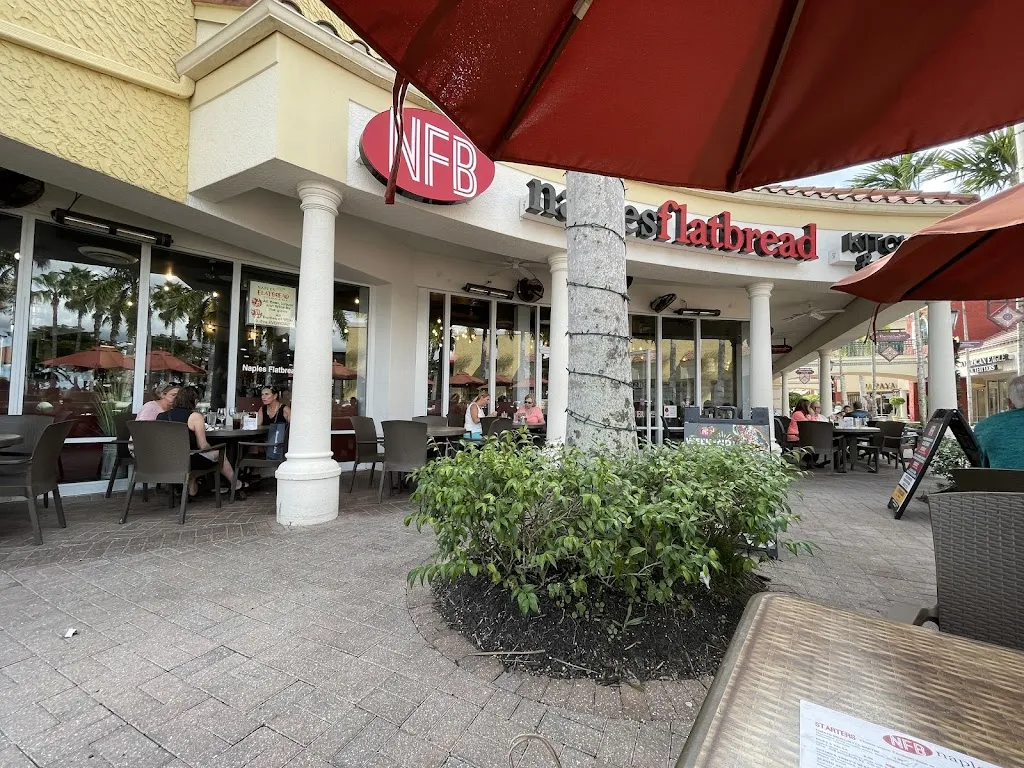 Naples Flatbread Kitchen & Bar restaurant à Estero, FL