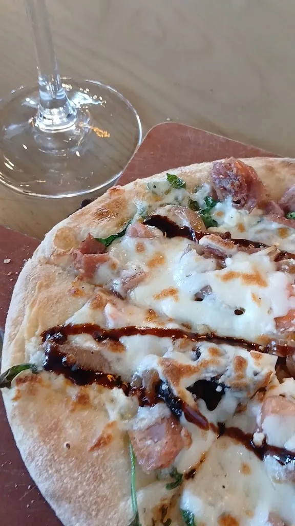 Naples Flatbread Kitchen & Bar_Estero, FL_slider_image_2