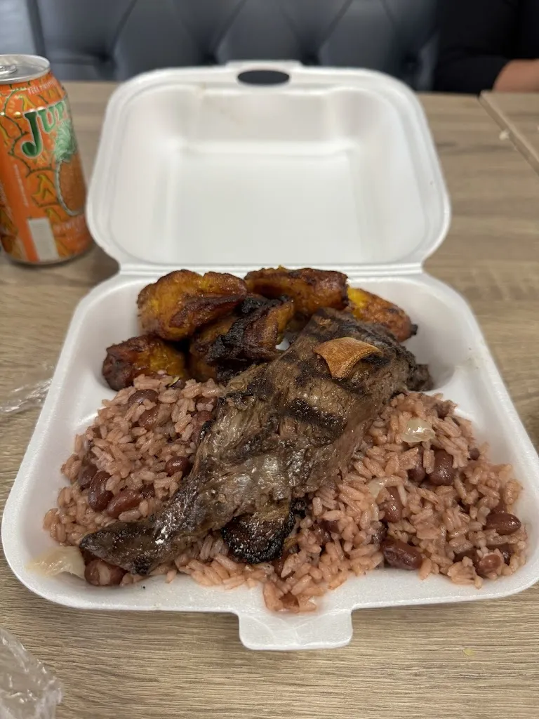 Yunhan Liu_Fritanga Monimbo Fountainebleau_Miami, FL_review