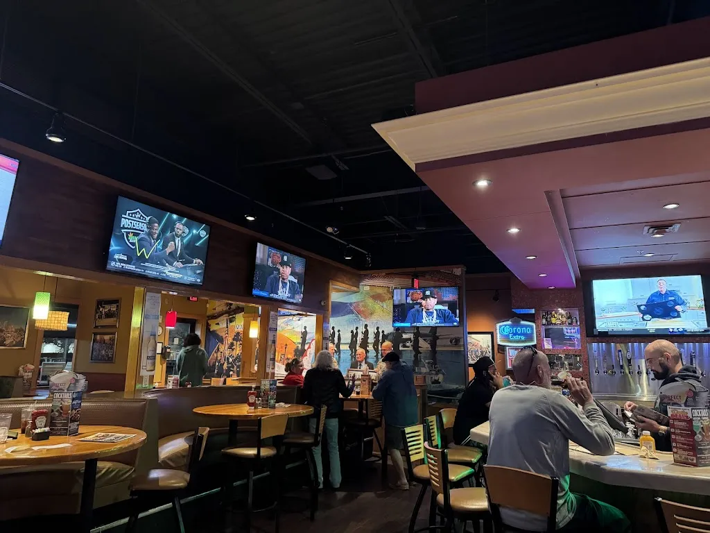 Applebee's Grill + Bar_Tampa, FL_slider_image_2