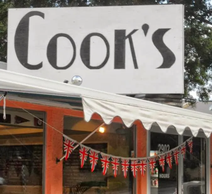Cook's Kitchen restaurant in Tampa, FL