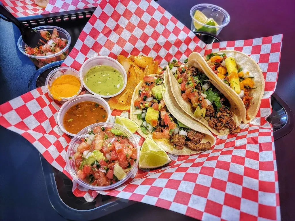 Lolis Mexican Cravings_Tampa, FL_slider_image_3