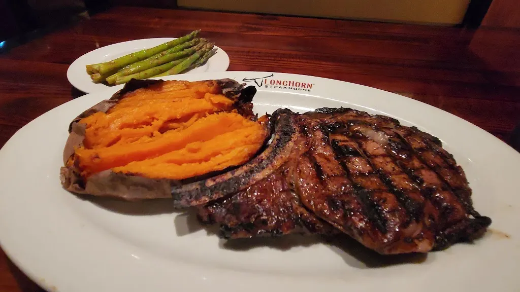 LongHorn Steakhouse_Sarasota, FL_slider_image_2