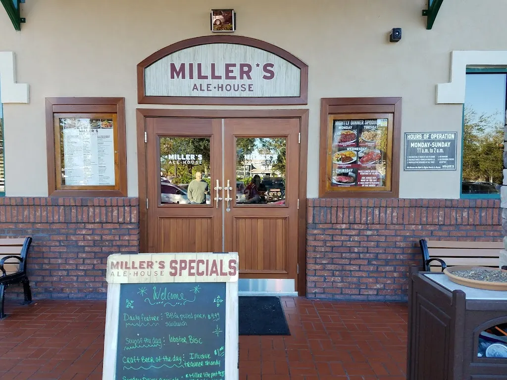 Miller's Ale House restaurant à Orlando, FL
