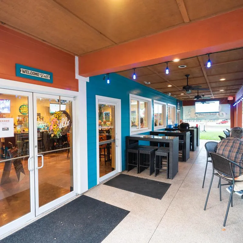 SouthernEaze Bar and Grill restaurant in Lutz, FL