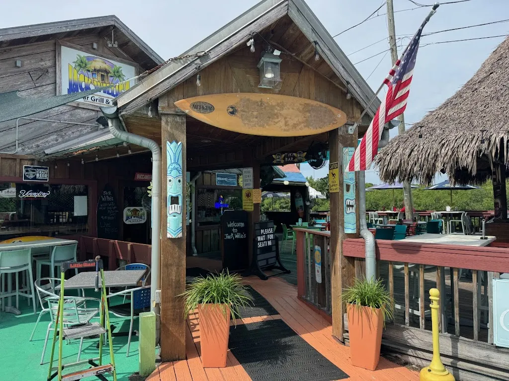 Jack Willie's Bar, Grill & Tiki restaurant in Oldsmar, FL