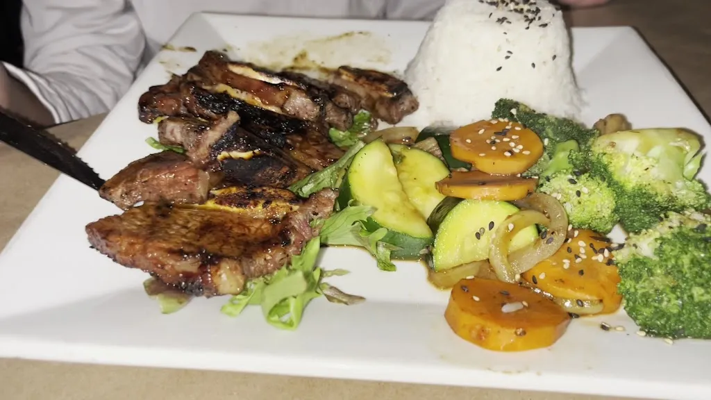 Hot Tuna Sushi Bar and Grille_Oldsmar, FL_slider_imagen_2