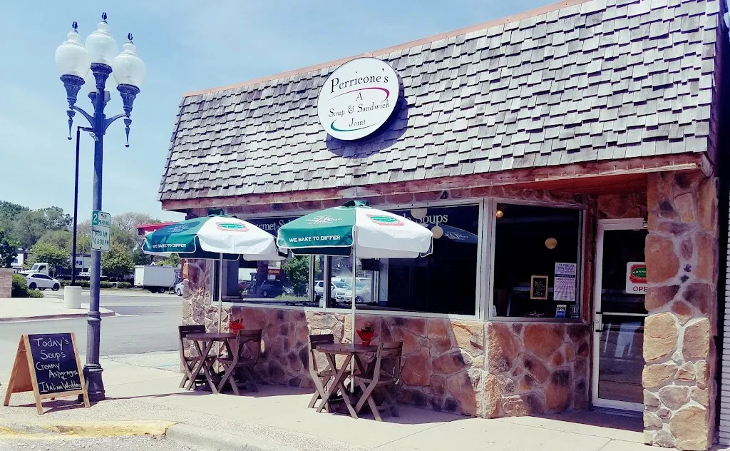 Perricone's A Soup & Sandwich Joint restaurante en Fox Lake, IL