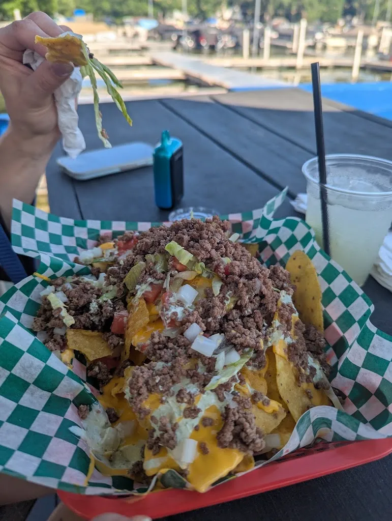 Jorge Ceballos_Famous Freddie's Roadhouse_Fox Lake, IL_reseña
