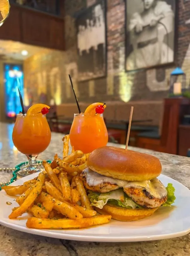 Juliet's Tavern_Joliet, IL_slider_immagine_3