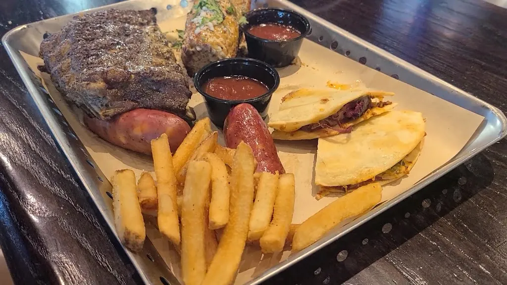 Chili's Grill & Bar_Round Lake Beach, IL_slider_imagen_2