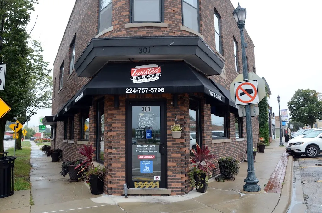 Twisted Burger Round Lake restaurante en Round Lake, IL