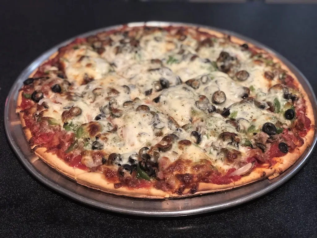 Round Lake Olando's Pizza_Round Lake Heights, IL_slider_imagen_3