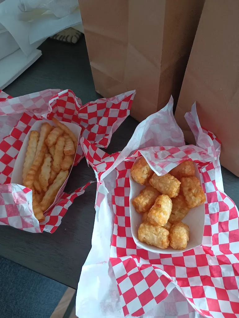 Erik Mandel_Lucky Bernie's Spring Grove_Spring Grove, IL_review