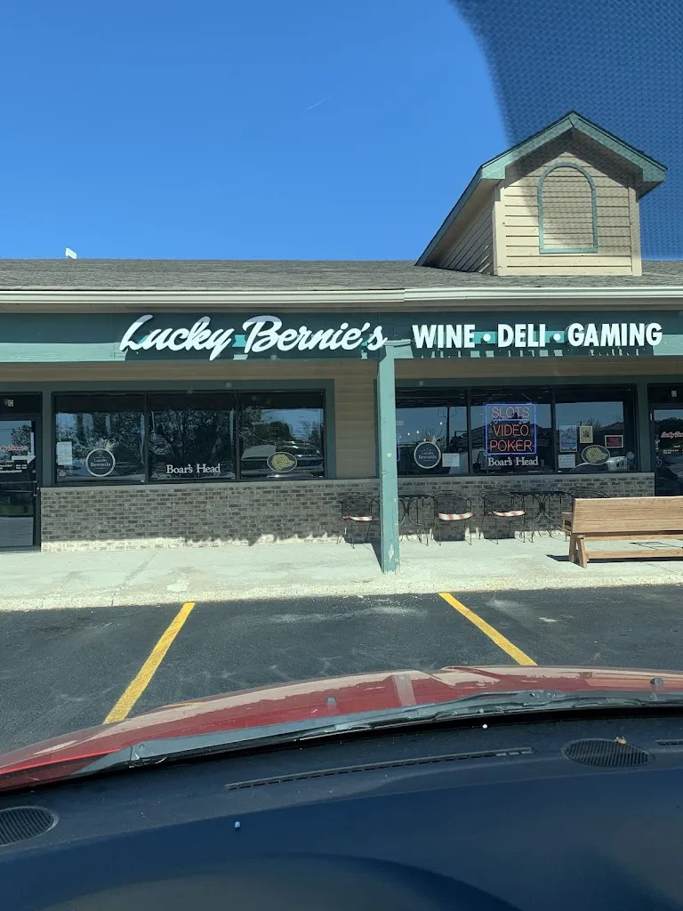 Lucky Bernie's Spring Grove_Spring Grove, IL_slider_image_2