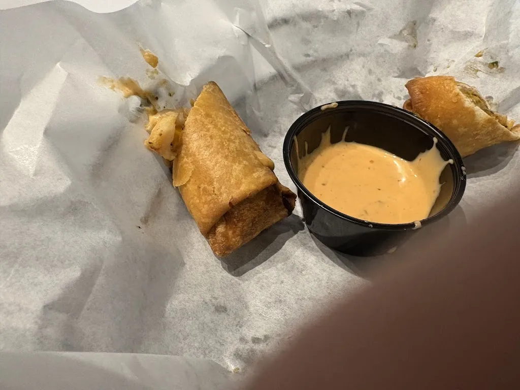 Cyndi Rivera_Ballers Bar & Grill_Third Lake, IL_review