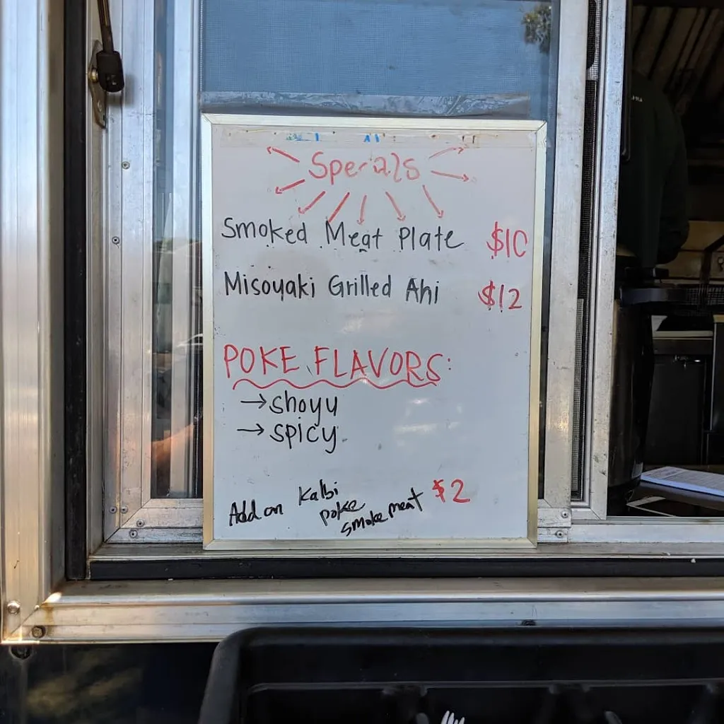 Menu_Flyin' Ahi_Mililani, HI_image_old_3