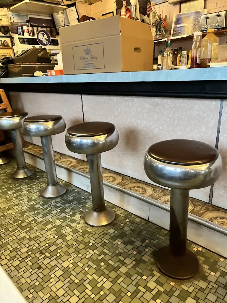 Gary Weingarten_Dumont Crystal Diner_Dumont, NJ_review