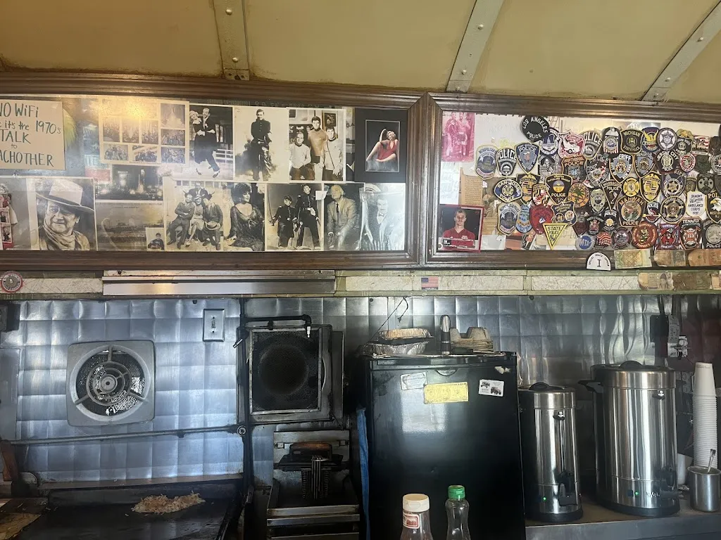 Allison S_Dumont Crystal Diner_Dumont, NJ_review