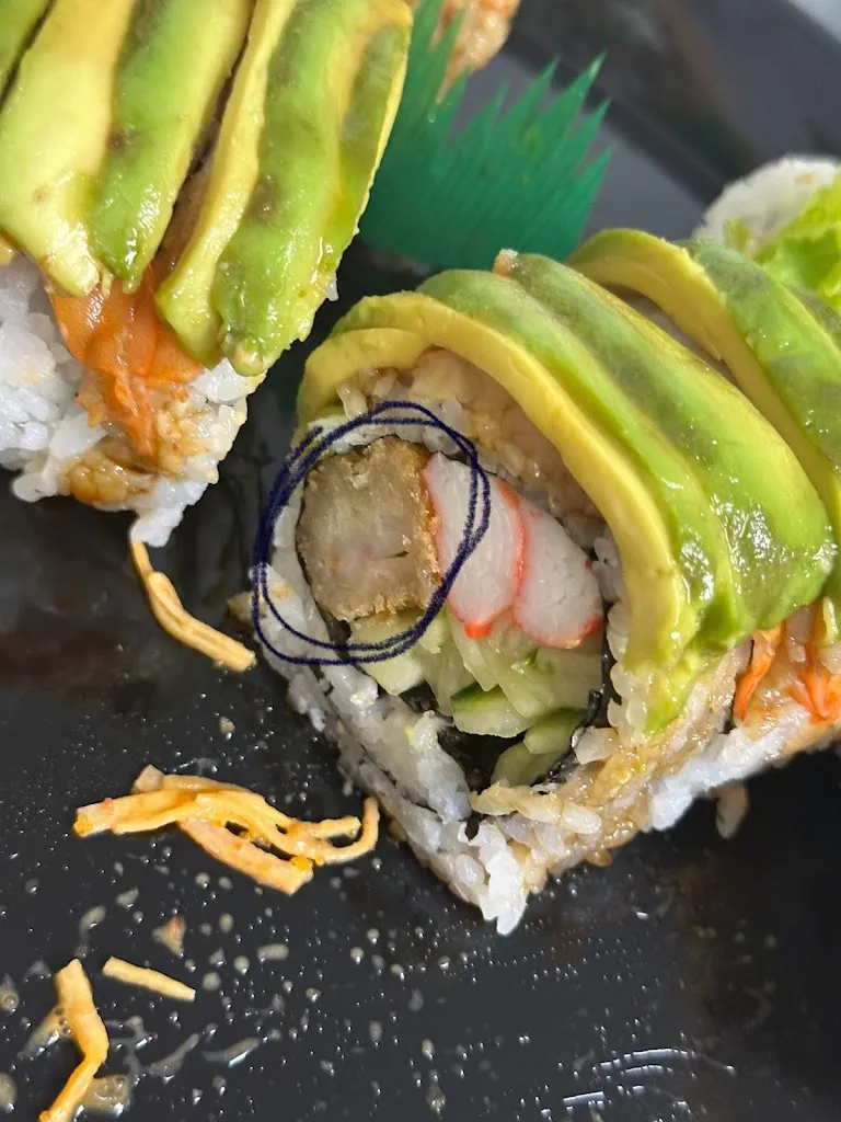 persis adonteng_Well-Being Sushi_Dumont, NJ_recensione