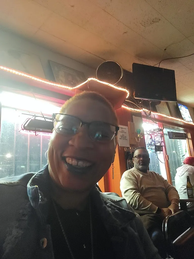 Catherine R Smith_Joe-Man's Chicken Shack_East St Louis, IL_review