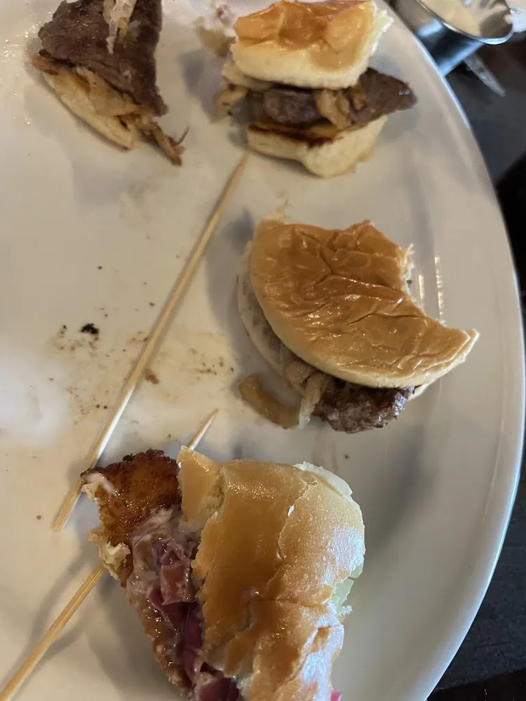 Chad Wilson_Rivalry Alehouse_Antioch, IL_review