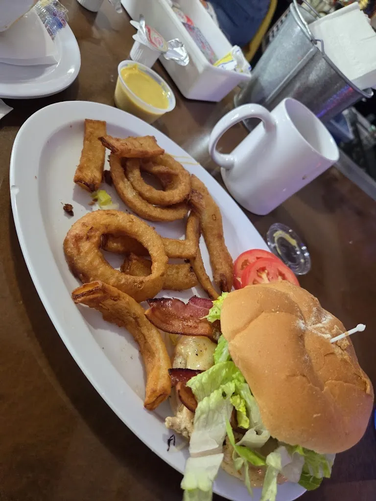 Lori McClure_Choppers Bar and Grill_Antioch, IL_review
