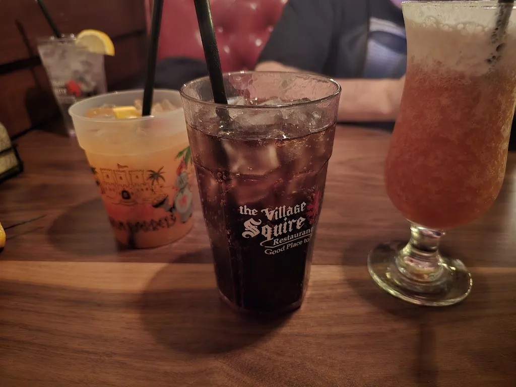 The Village Squire (McHenry)_McHenry, IL_slider_imagen_3