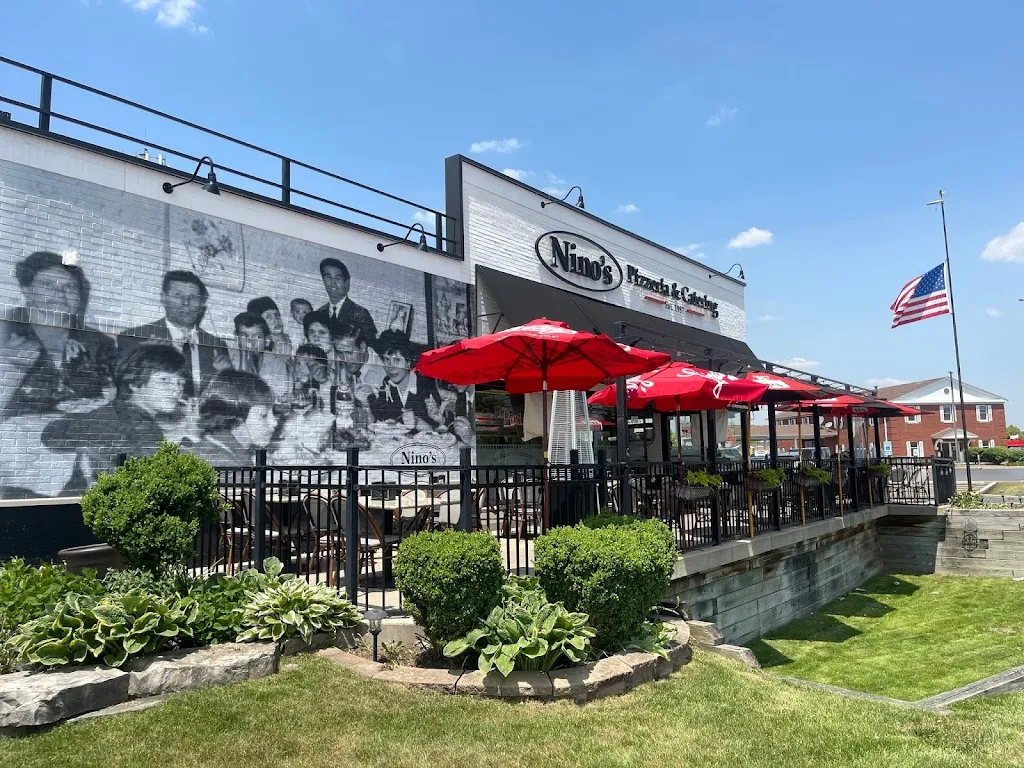 Nino's Pizzeria & Catering restaurant à Buffalo Grove, IL