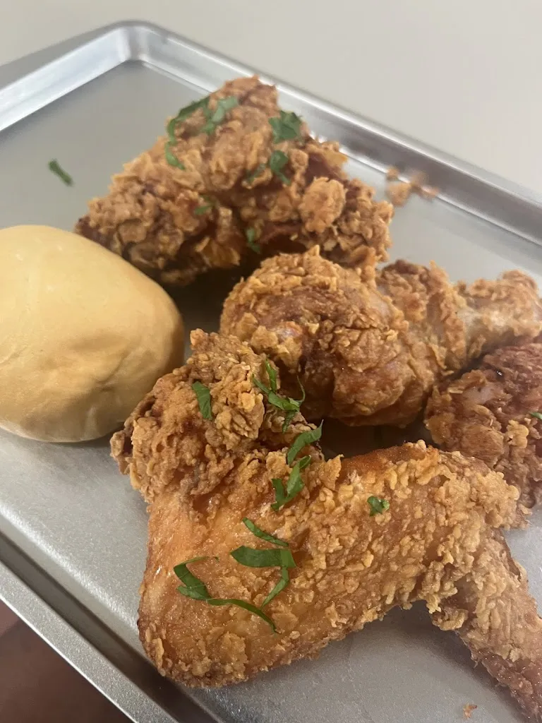 Chef's Kitchen_Sauget, IL_slider_image_2