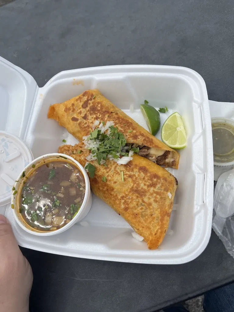 Taqueria Mi Rodeo restaurant in East St Louis, IL